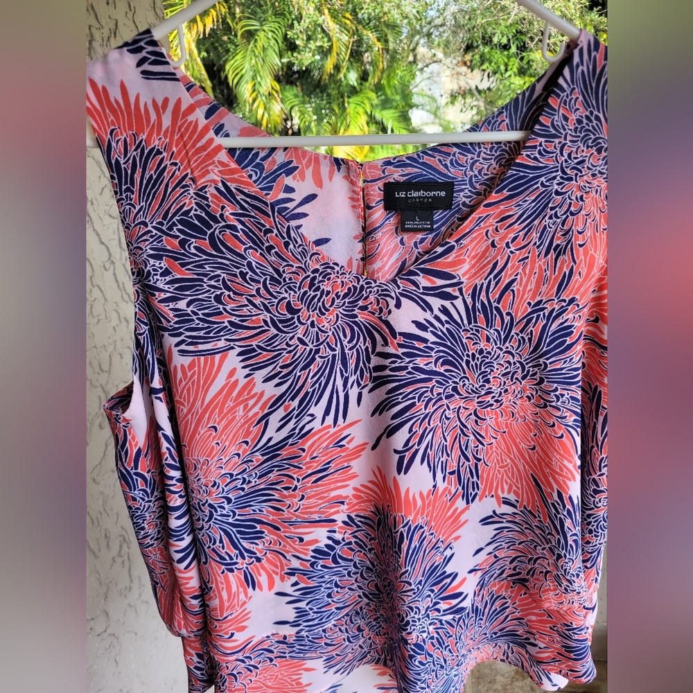Flowery summer top